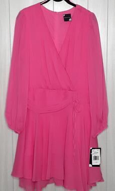 Ladies Maison Tara Pink Long Sleeve Short Dress NWT Size 12 Airy Lightweight